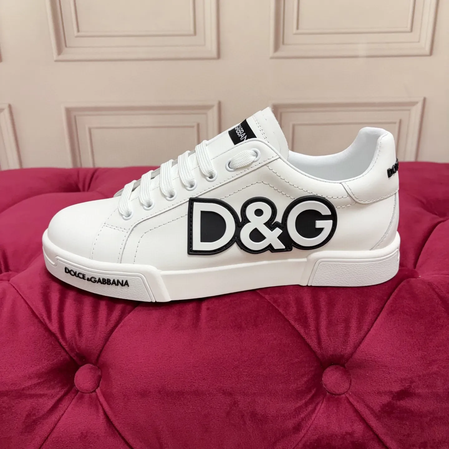 Men's shoes 💰580 High-end version High-quality brand outsole DOLCE & GABBANA 2025 new model High-end version High-end quality Exclusive precision customization available on the market High-end DG embellishment, beautiful luxury and sparkle Exquisite workmanship Many people love the use of high-end imported cowhide + craftsmanship White silk sheep lining Perfect interpretation of the latest inspiration for shoes Classic and fashion integrated luxury dream overrides fashionable high-end quality Code number 35-45 Standard code number